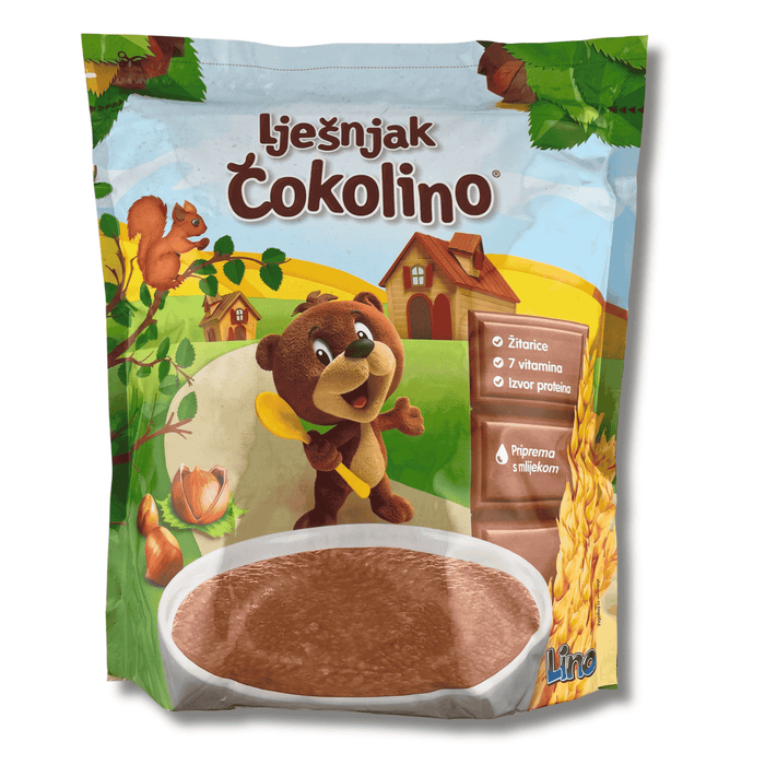 Haselnuss Čokolino 500 g, Vorderseite der Verpackung mit Produktname, Marke, Abbildung eines Haselnuss-Kakaogetränks und kindgerechtem Design.